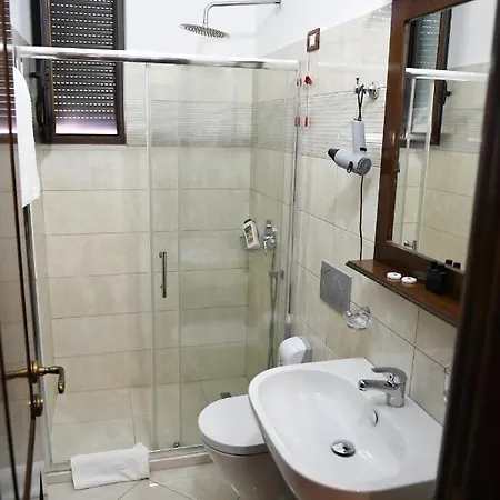 Hotel Kaceli Berat Exterior photo
